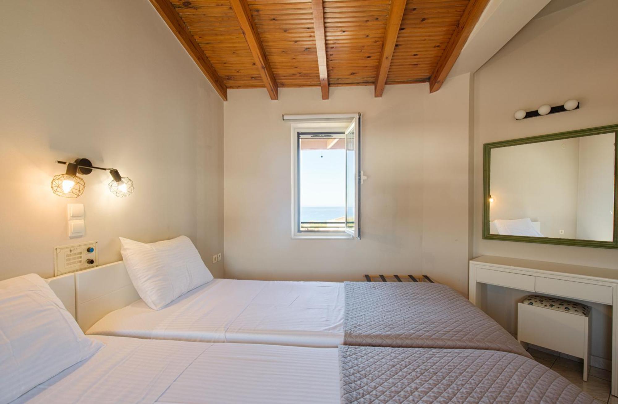 Yasmine Apartments And Rooms Kato Daratso Esterno foto